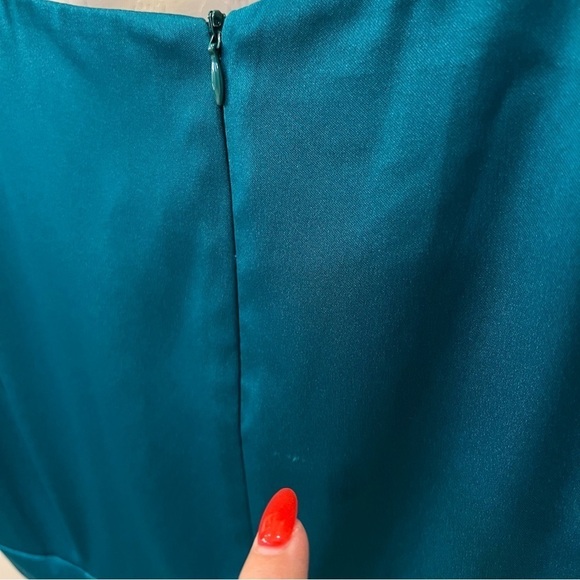 London Times Teal green satin cocktail dress, knee length, bodycon, size 8 - Picture 14 of 16